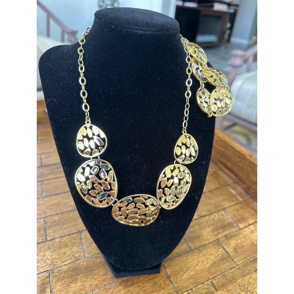Gold Tone‎ Cutout Pebble Statement Necklace and Toggle Bracelet Set EUC